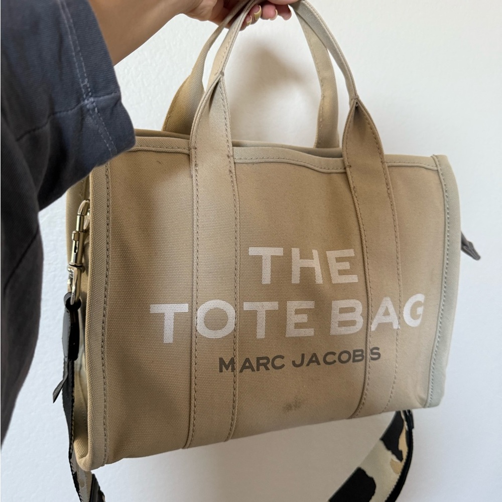Marc Jacobs tote bag with strap
